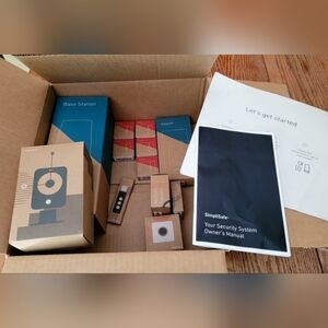 New In Box 12 Piece Plus Camera SimpliSafe Home Security System